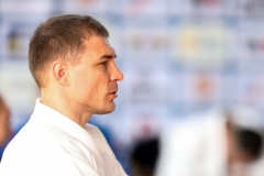 200