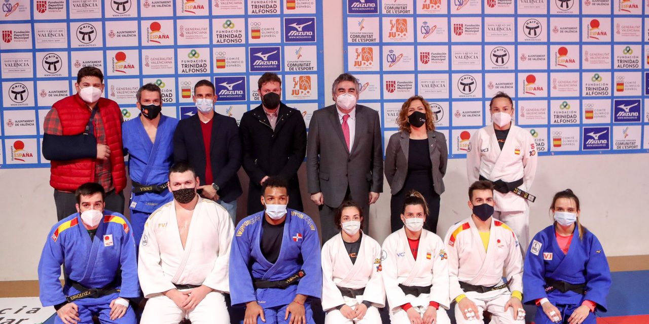 D. José M. Rodríguez, MINISTRO DE CULTURA Y DEPORTE,   visita las instalaciones del CEAR de Judo de Valencia